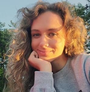 Meet your Posher, Niki